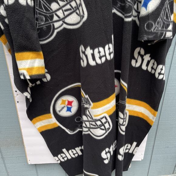NFL Pittsburgh Steelers The Snuggler Blanket Adult Size Steelers Logo Helmets - Picture 2 of 8